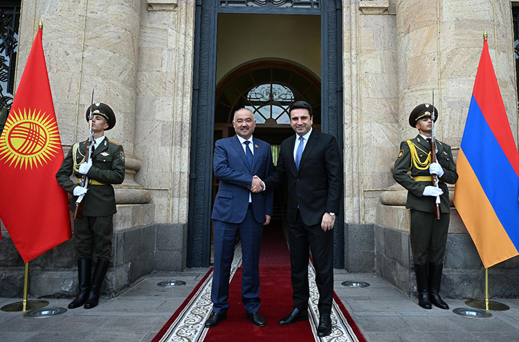 "Turgunbek Uulu: Kyrgyzstan to Host Negotiations on Azerbaijan-Armenia Peace Agreement"