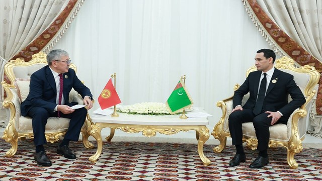 Kyrgyz Cabinet Chairman Kasymaliev Received by Turkmen President Berdymukhamedov